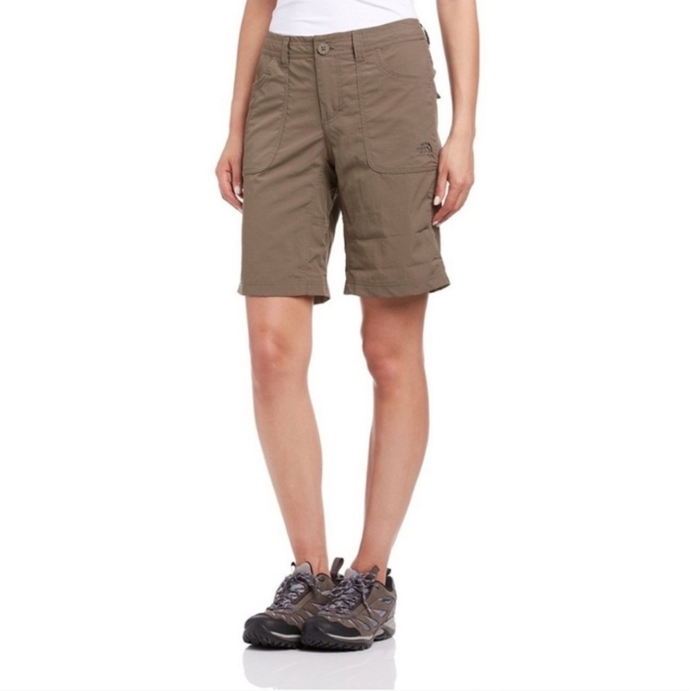 The North Face Khaki Rollable Hem Hiking Shorts Women's Size 12 Long